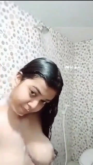 Bigboob Girl Bathing