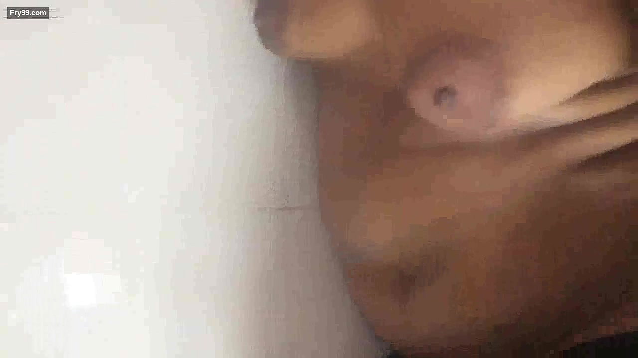 Tamil Bhabhi Using Pillow – Movies
