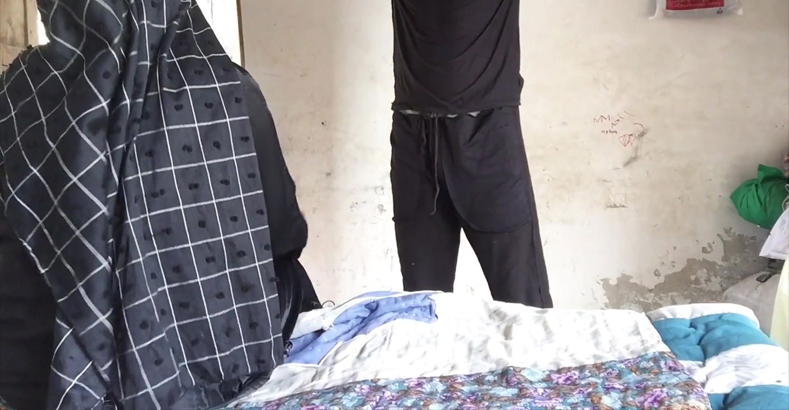 Muslim hijab girl apne bachy ki ball leny ai thi mere ghar aur chodwa k Gai ha zabardasti choda aur Maza lots hard sex audio