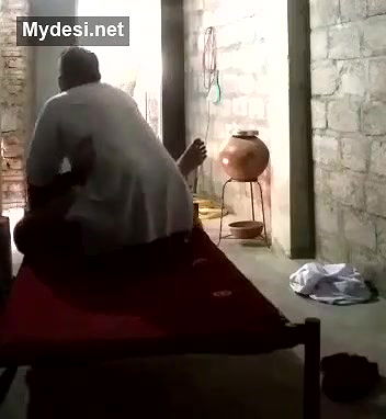 Desi village wife fucking with old father in lw