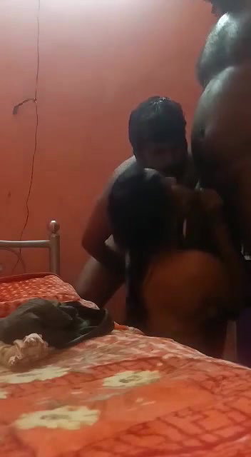 Desi threesome fucking