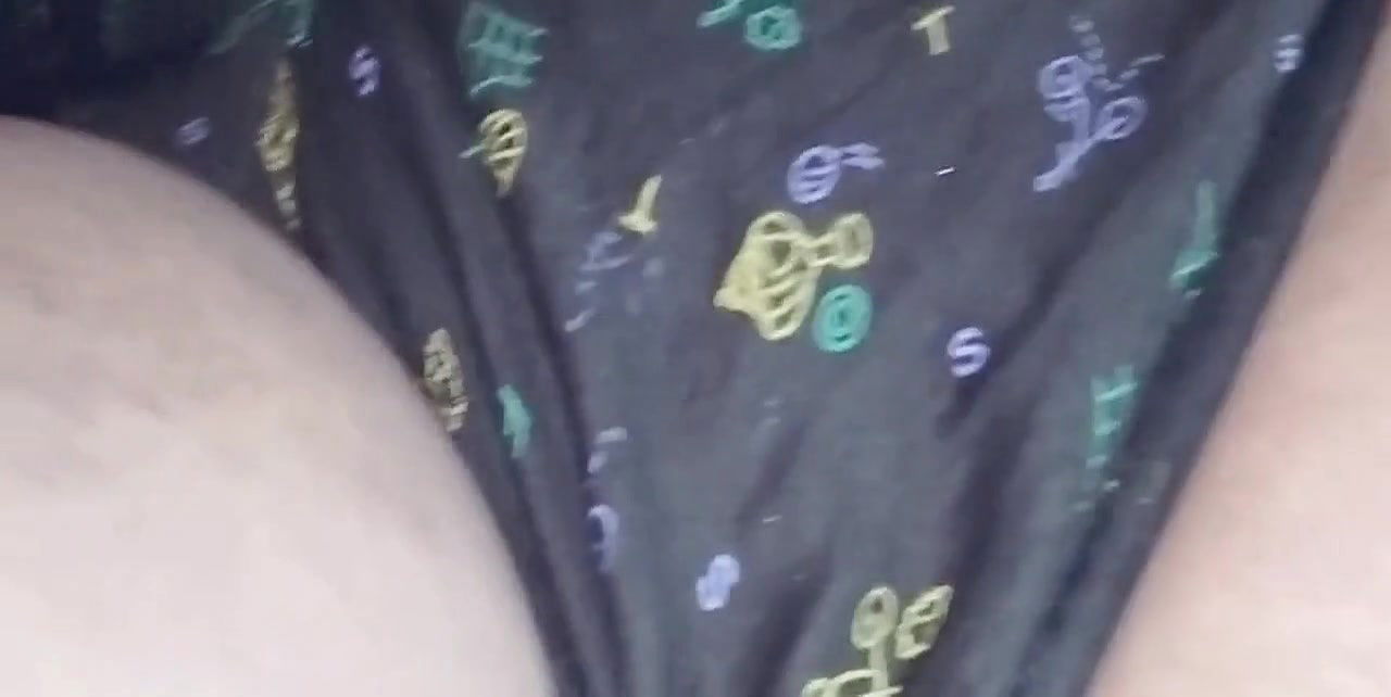 Bibi ke gang se guh kikala chodar with Hindi audio