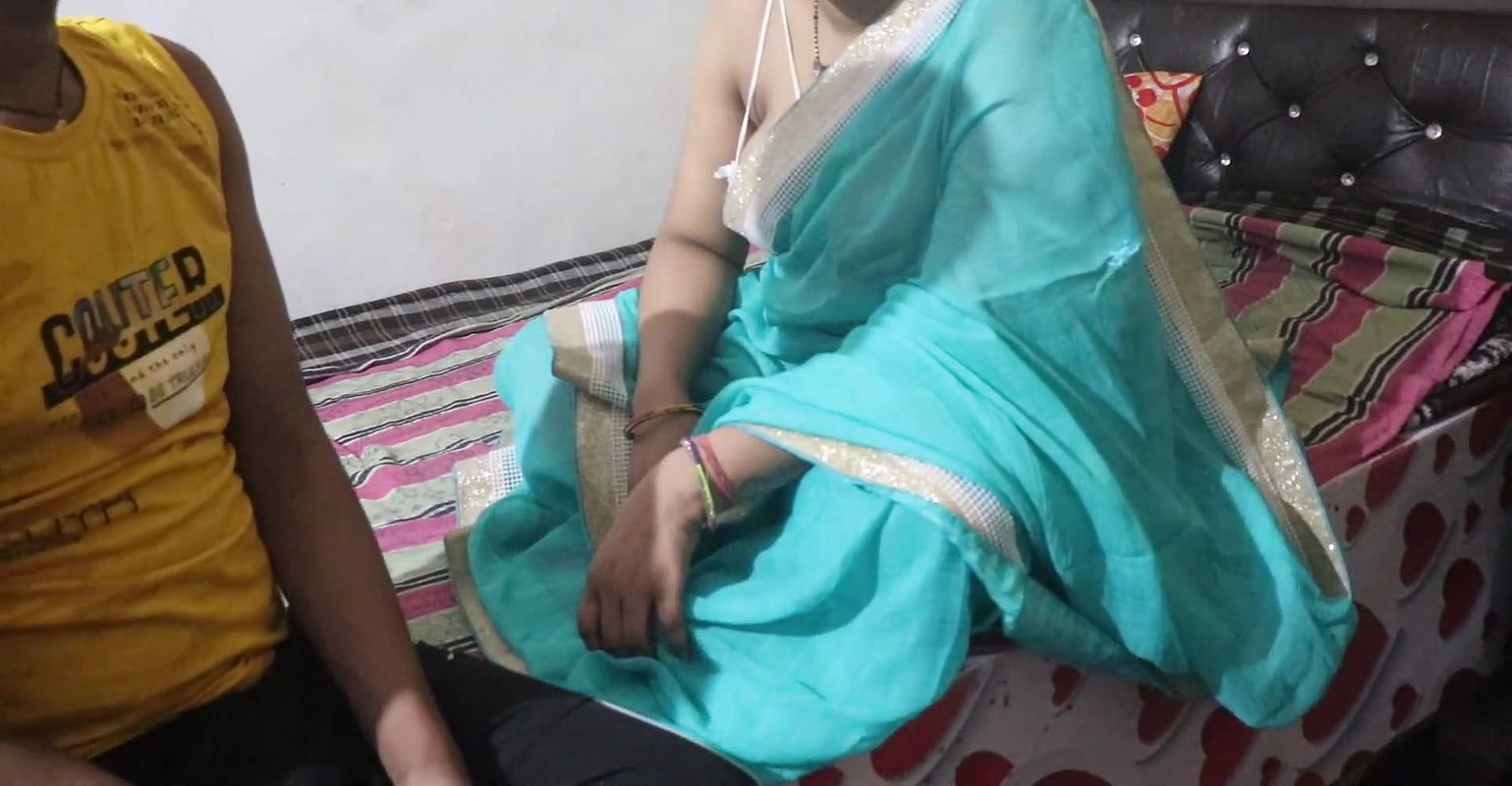 Dost Ki stepMom Jaldi Jaldi Chodo Pani pani Aanye Wali Hai Nashilirani chudi apne Bete ke frend se Clear Hindi voice