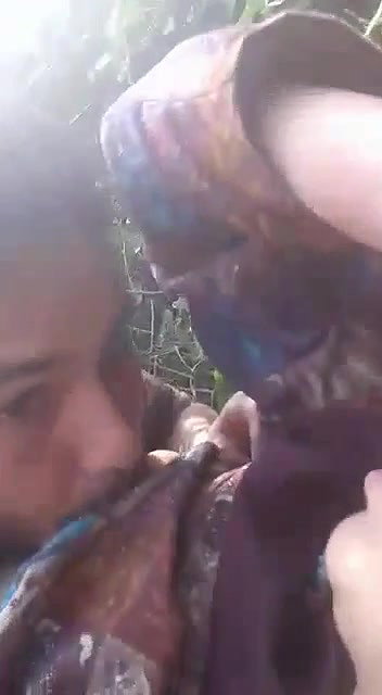 Desi sexy bhabi outdoor fucking