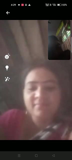 Beautiful Bhabi Showing