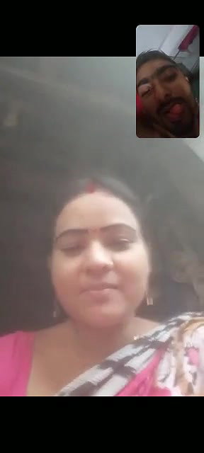 Beautiful Bhabi Showing