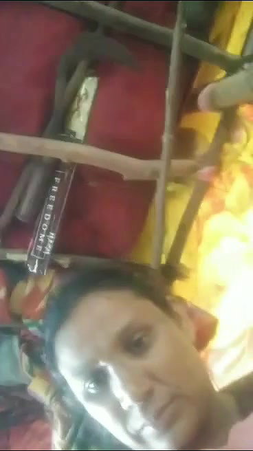Village bhabhi showing