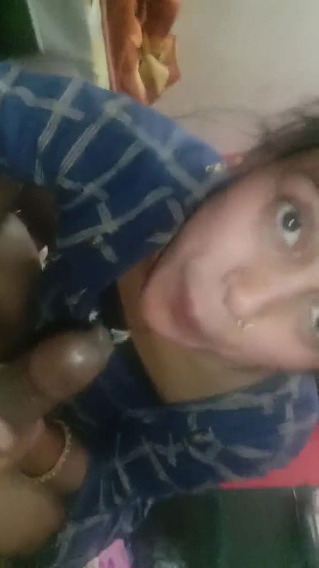 Sexy housewife cum in mouth