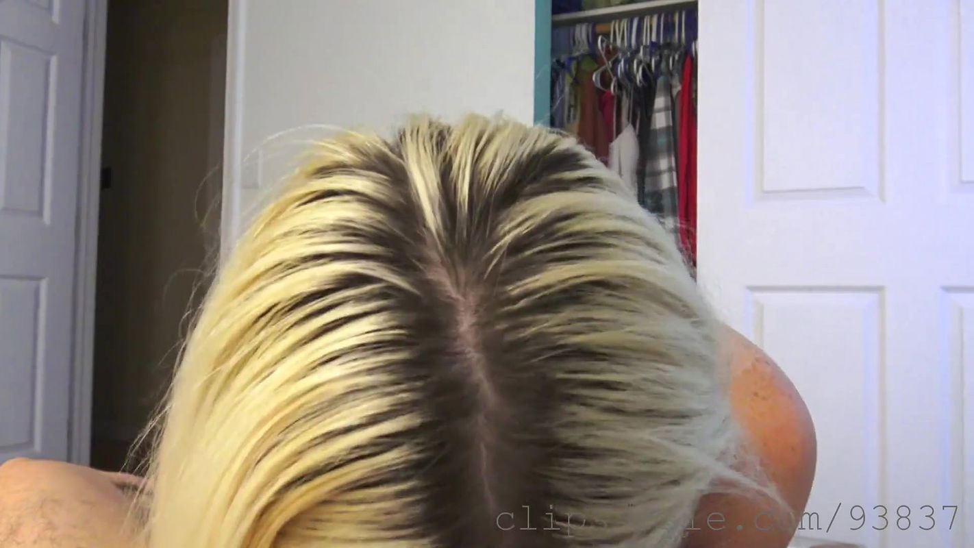 Courtney Scott – Almost Caught By Mom