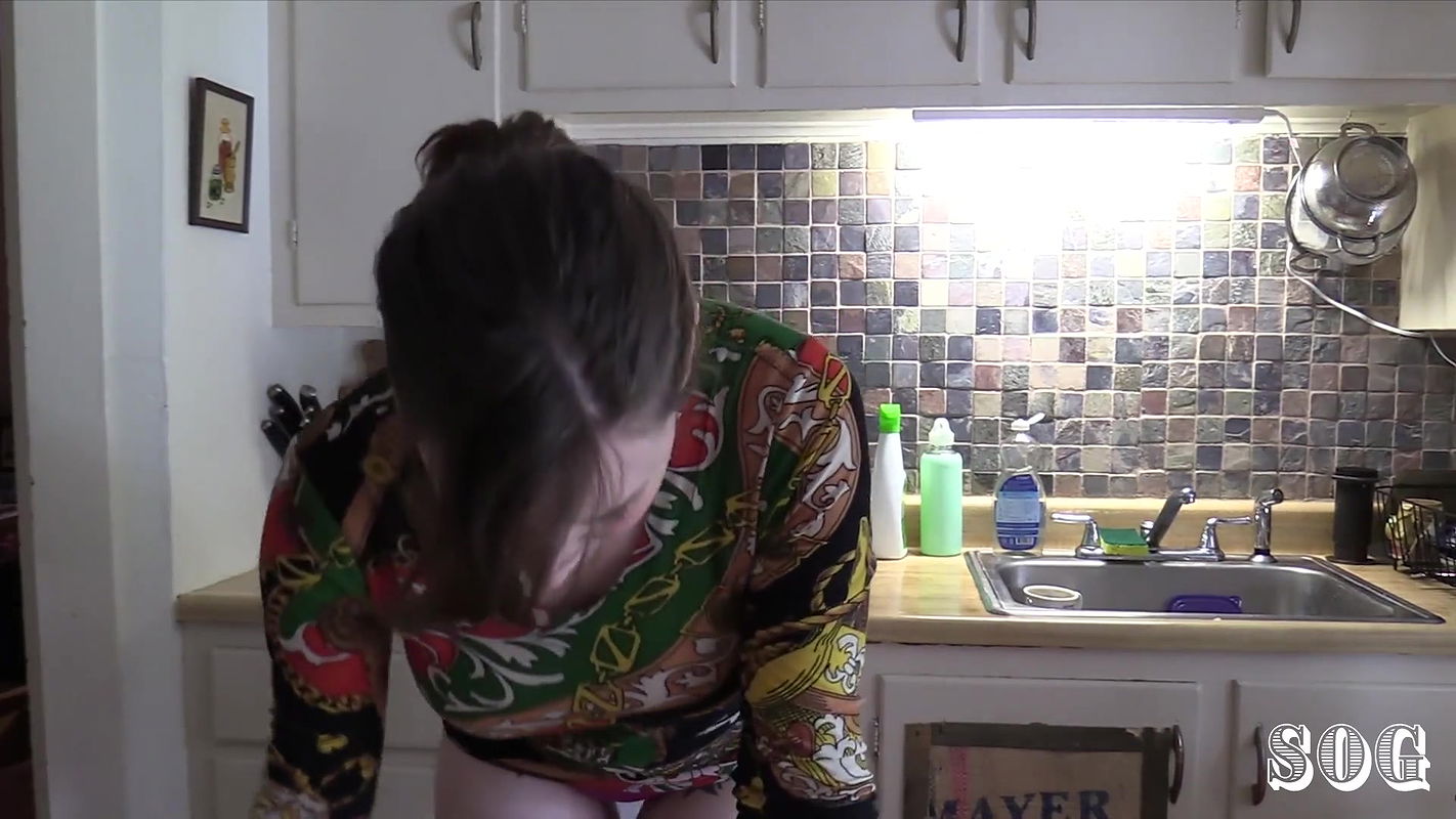 Bettie Bondage – Dinner Date With Daddy (sog) – 1080p