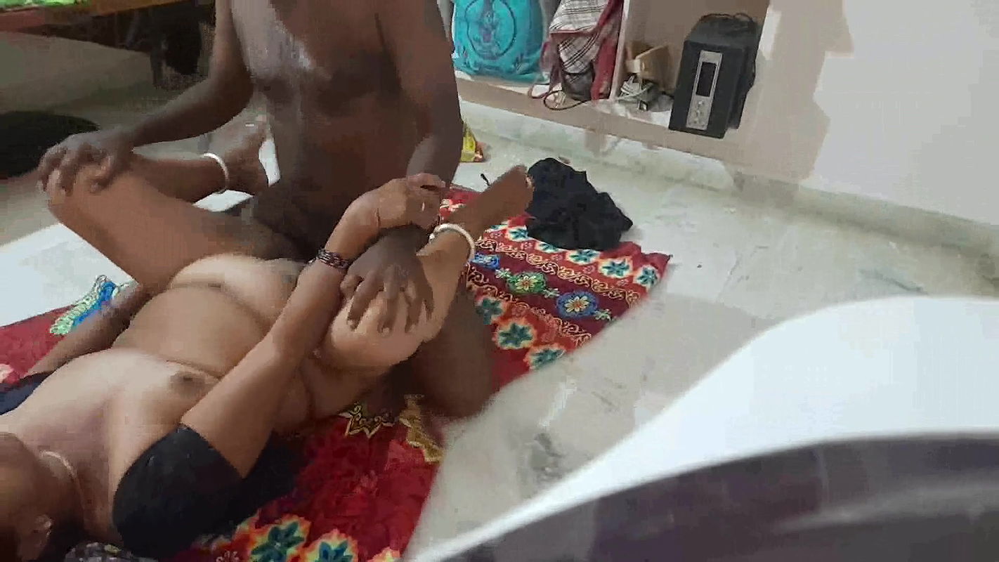 Indian shy mature maid Rupa sex with house owner