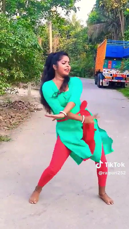 Bengali village girl hot shorts