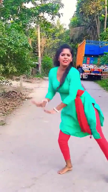 Bengali village girl hot shorts