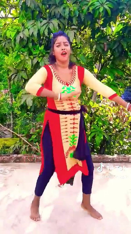 Bengali village girl hot shorts