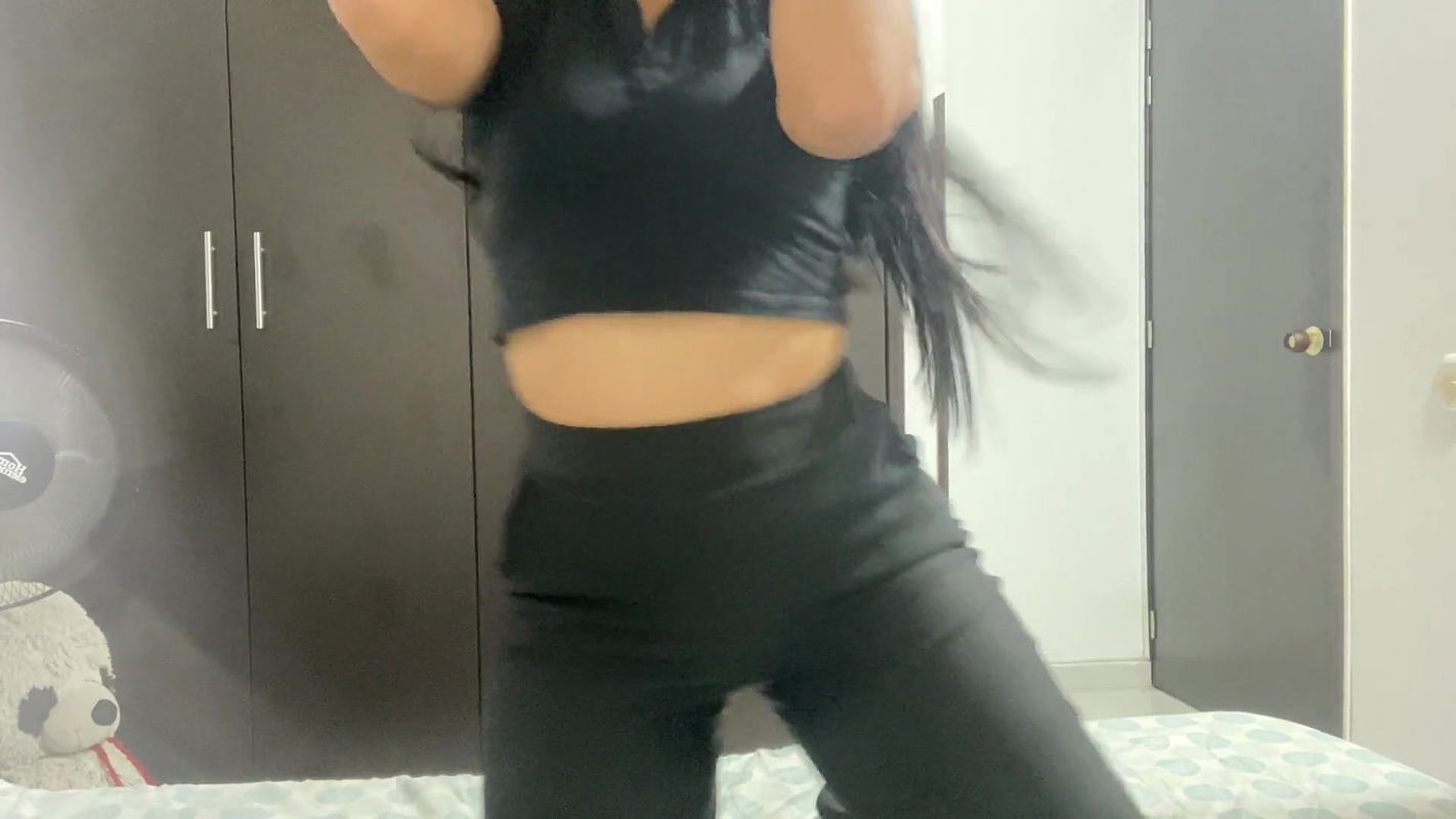 BEAUTIFUL  HOT AMATEUR BABE  2 VIDEOS UPDATE