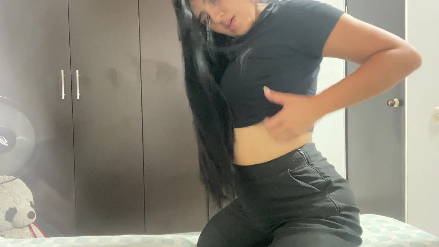 BEAUTIFUL  HOT AMATEUR BABE  2 VIDEOS UPDATE