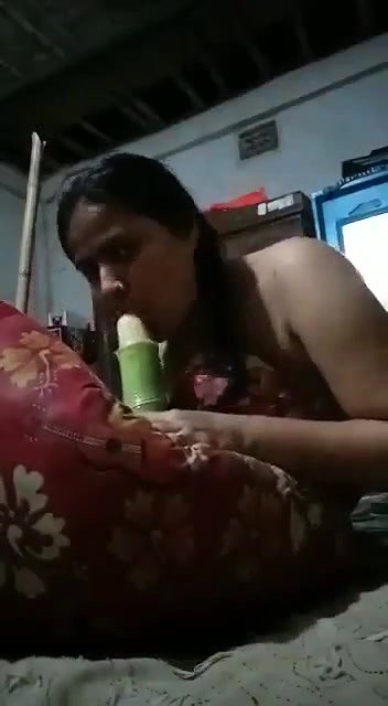Wife make her sexy video for hubby