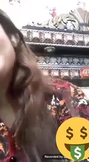 Hooriya wahtsapp 121