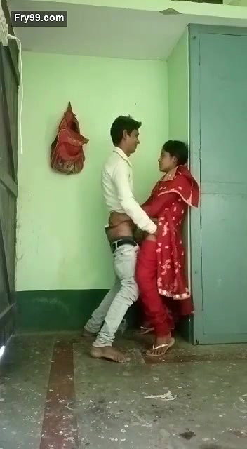 Desi lover try to fuck