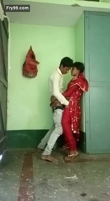 Desi lover try to fuck