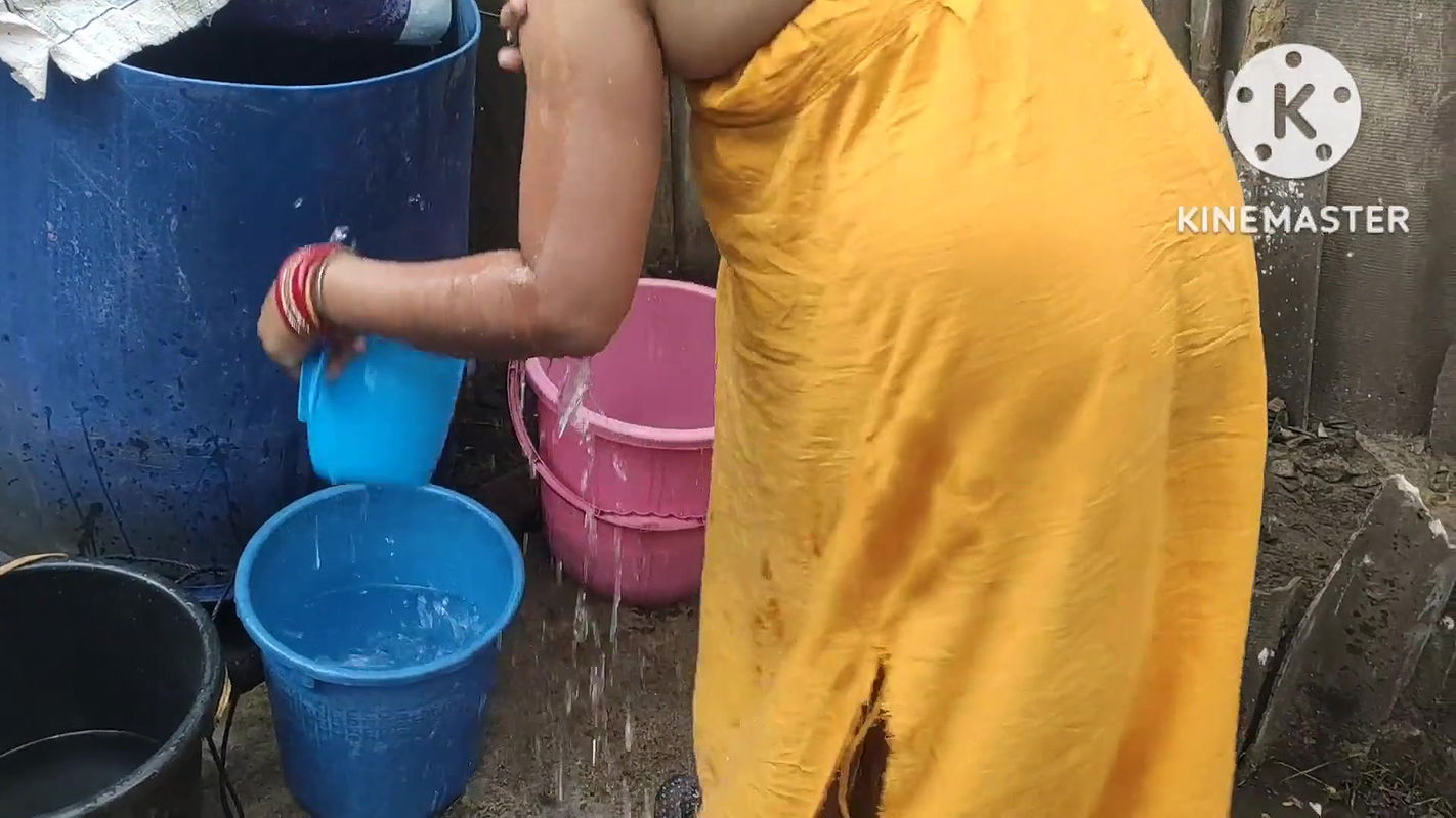 Anita Yadav Ki hot topless dance