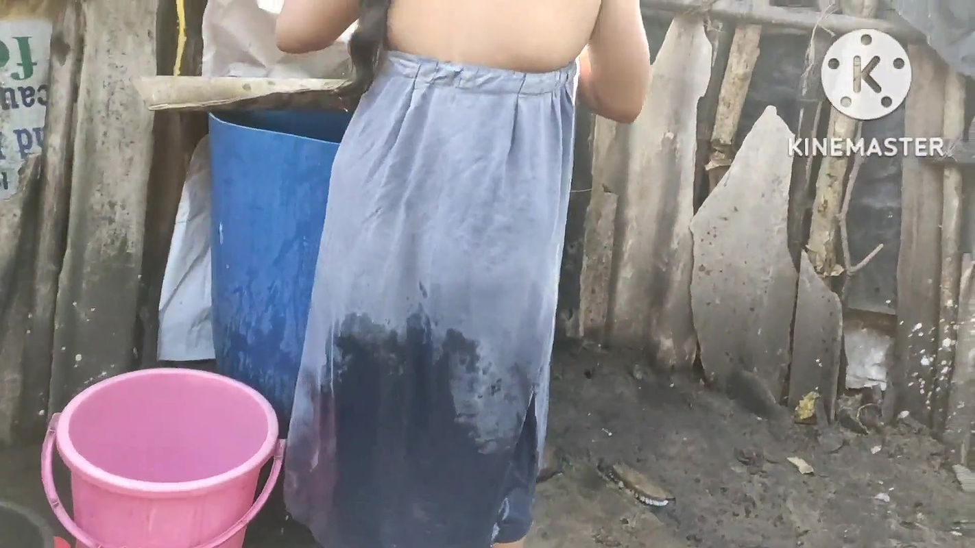 Anita Yadav bathing with cold water