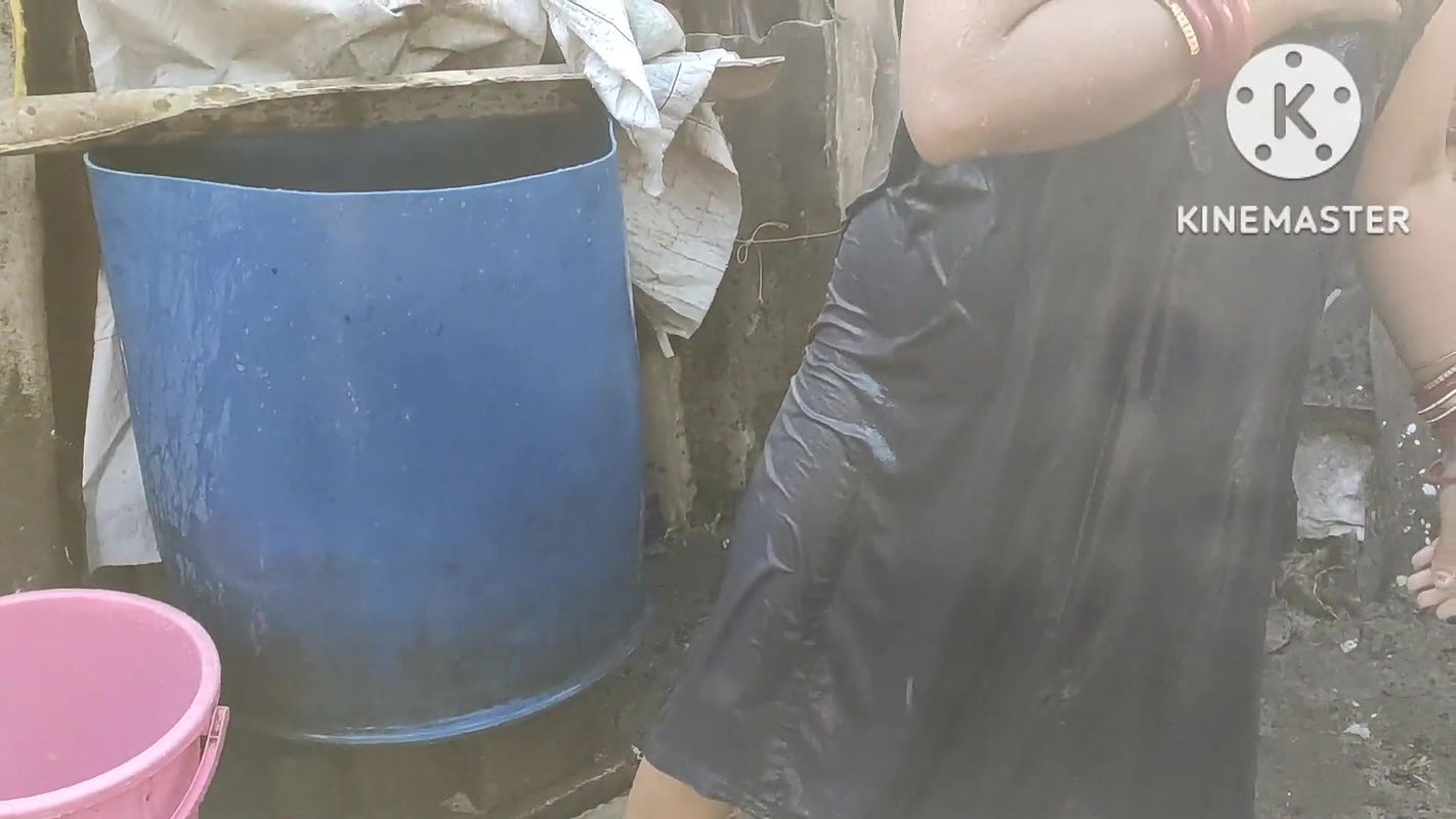 Anita Yadav bathing with cold water