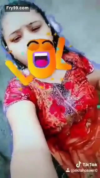 Desi village bhabi sexy boobs
