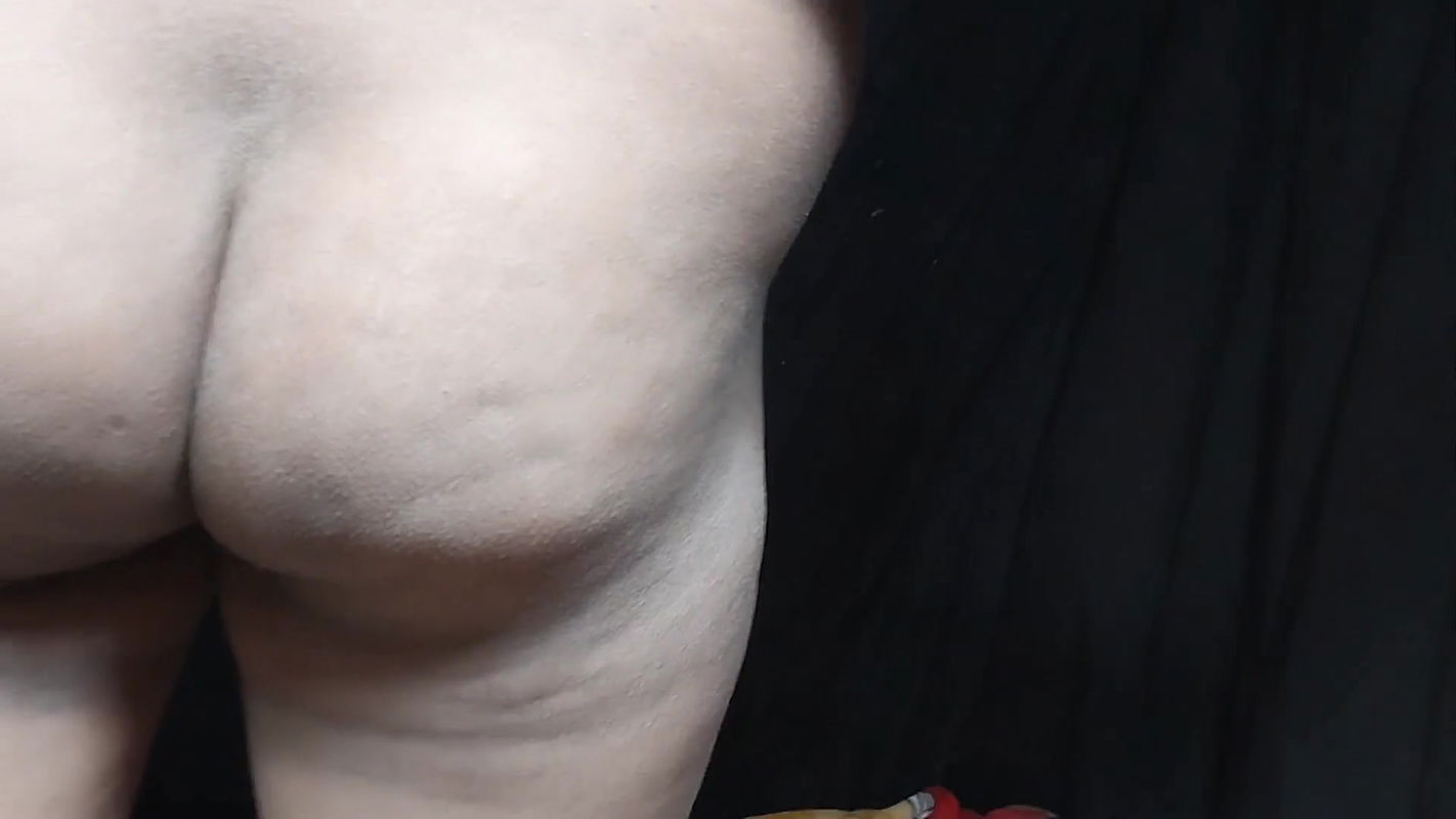 Desi housewife in saree