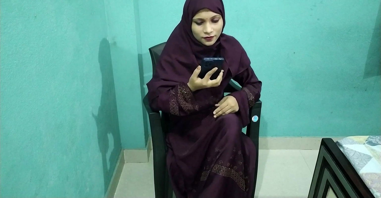 Desi Teen Girl YourUrfi ne Gigolo Bulakar Chudwaya – Cum Swallow Girl