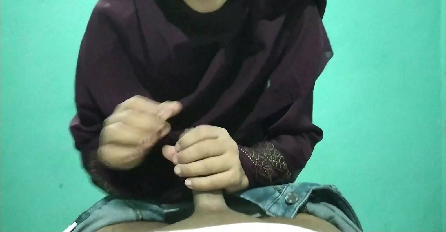 Desi Teen Girl YourUrfi ne Gigolo Bulakar Chudwaya – Cum Swallow Girl