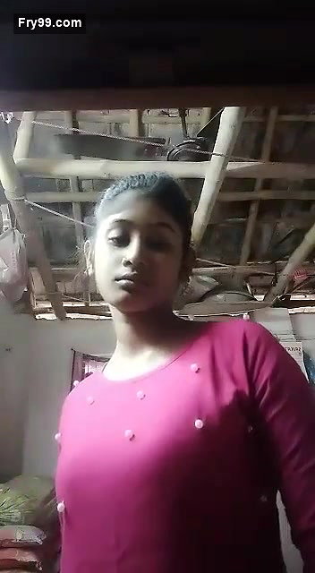 Desi village bhabi show her boobs
