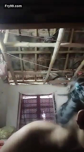 Desi village bhabi show her boobs
