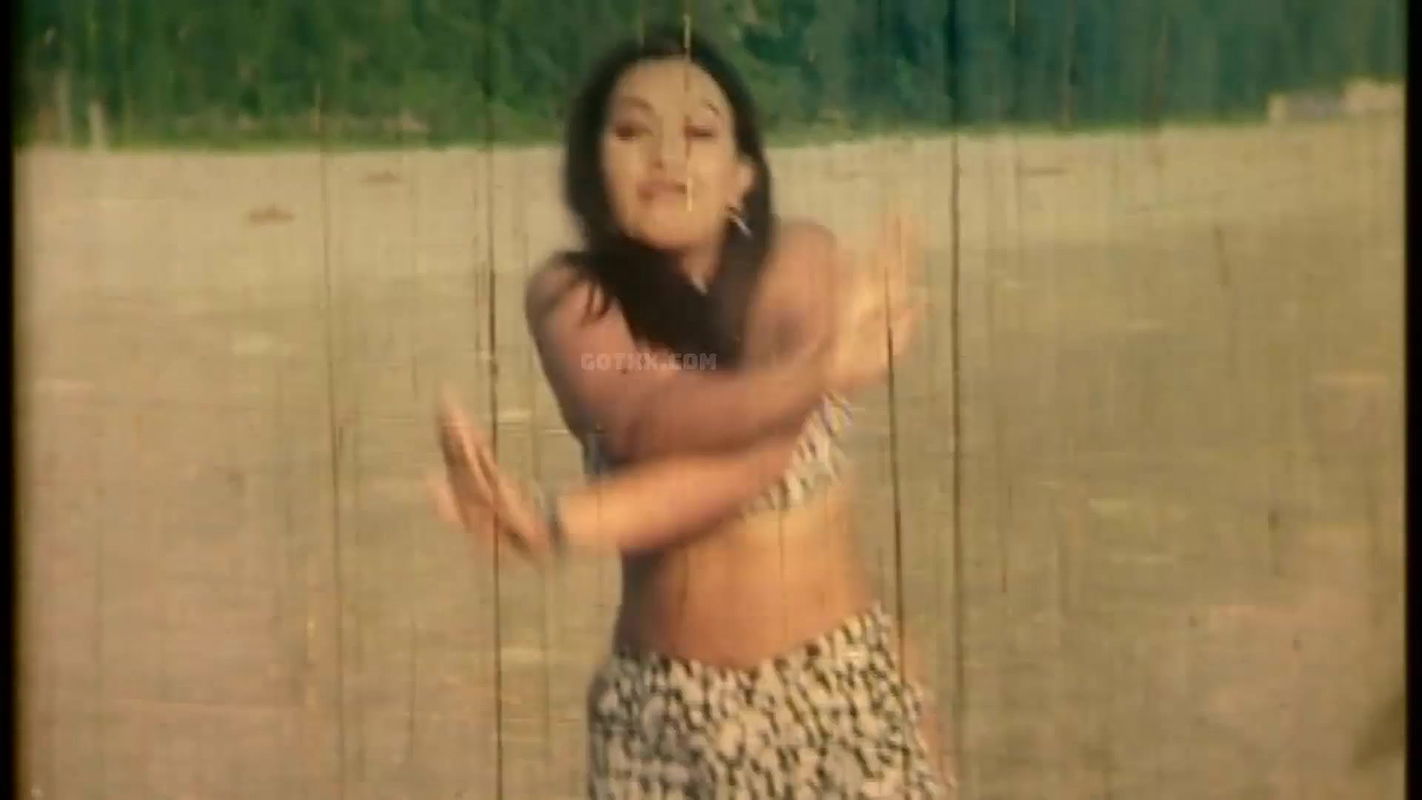 Amar eii vora joubon- mohila hostel, origin gunda o police