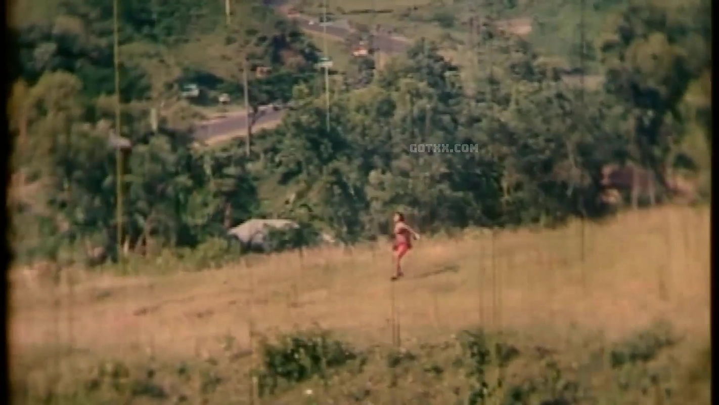 Amar eii vora joubon- mohila hostel, origin gunda o police