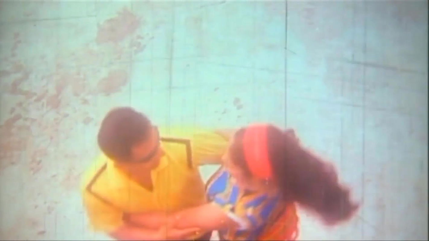 Kache kache acho tubo tomay by munna and boby- mohila hostel