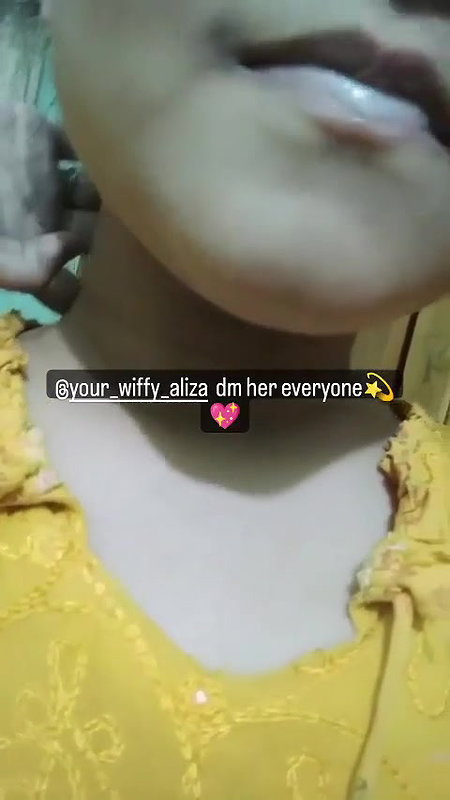 Sexy Girl Showing