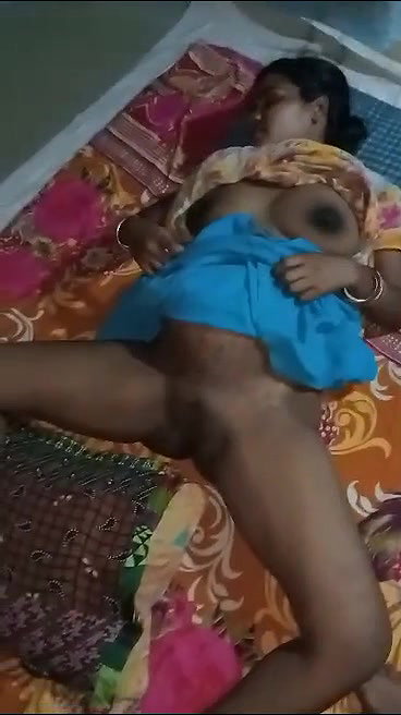Village bhabhi