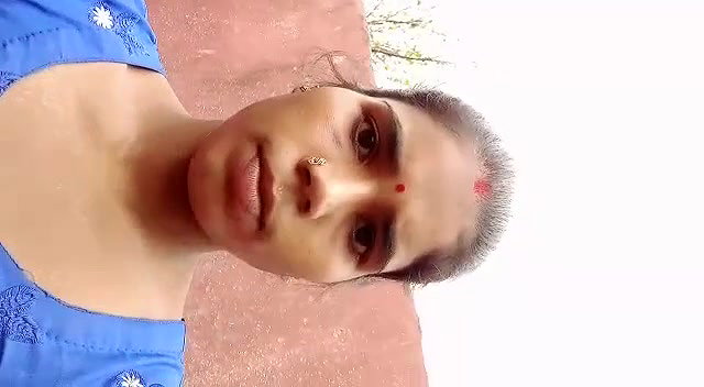 Desi Newly Wed Girl Showing Her Pussy in Selfie Video