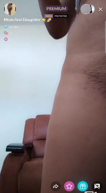 Mom and Daughter – 10 Feb 2022 – Premium Tango Show