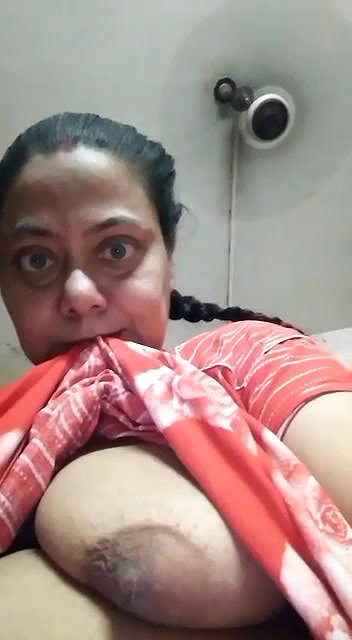 Bigboob Milf Showing