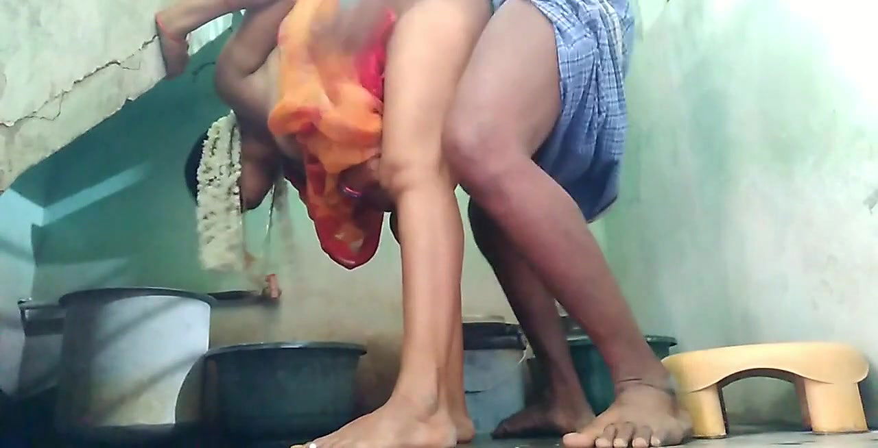 priyanka aunty doggy style in bathroom