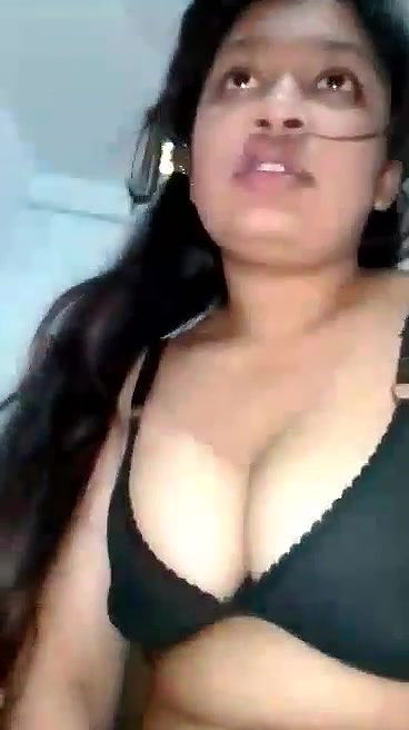 Horny Girl Masturbating and Trying Cucumber In her Ass