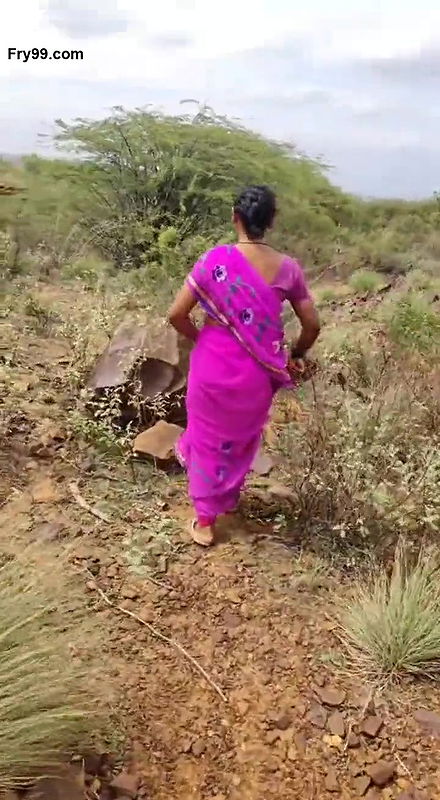 Aunty Outdoor Sex with Boy Hot Sex