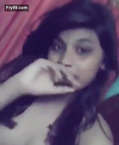 Desi girl fingering