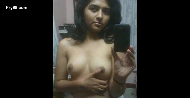 Indian Babe Naina Dhaliwaal – Movies