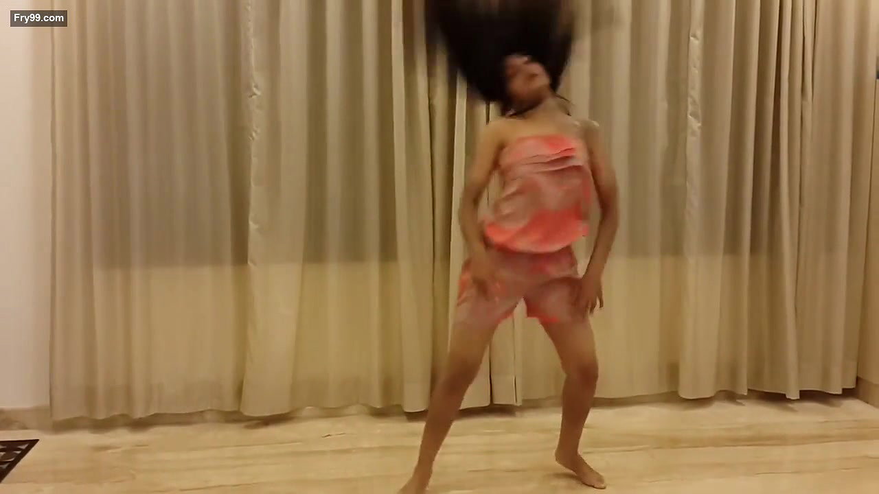 Sexy Dance Of Indian Babe – Movies