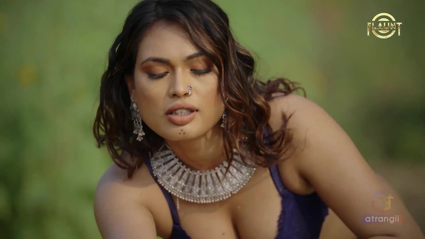 Sultry Swati – Sun Flower