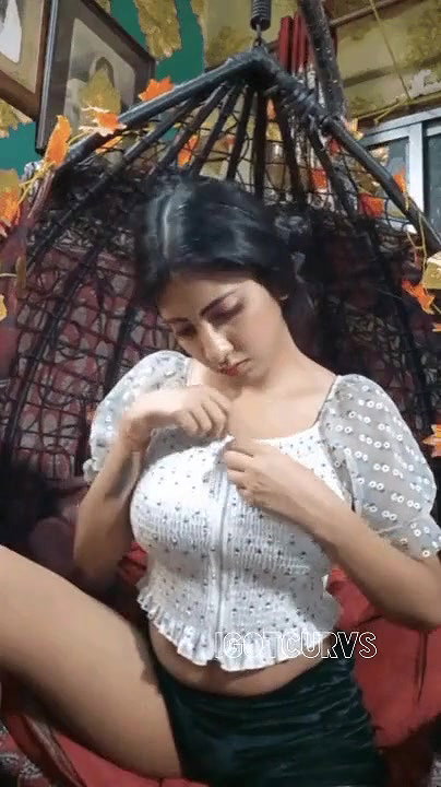 DESI INDIAN  SELLER BABE  VIDEOS
