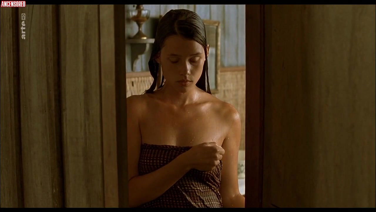 a b f – The Sea Wall